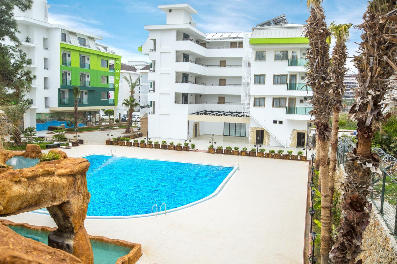 Hotell Life 2*